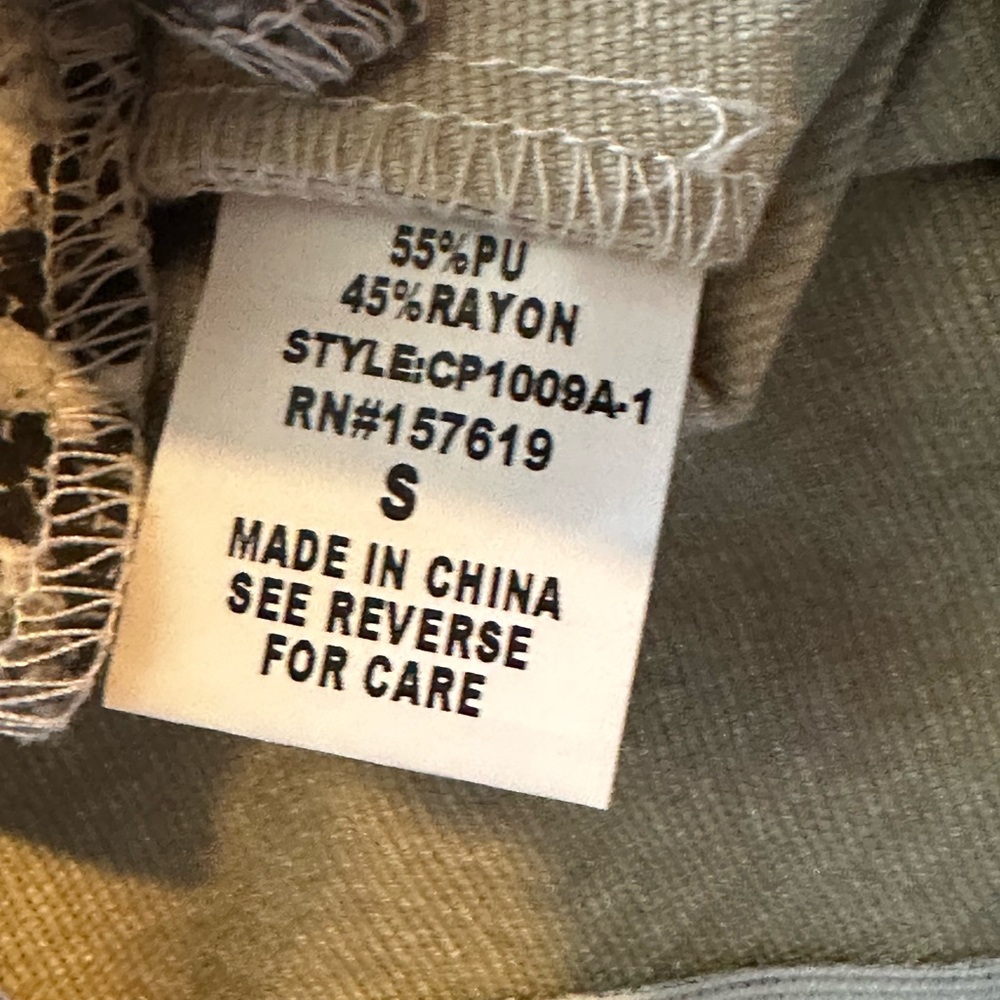 NWT Cloud 10 Snake Print Skort, Size S, Gray/Off White - Picture 8 of 9